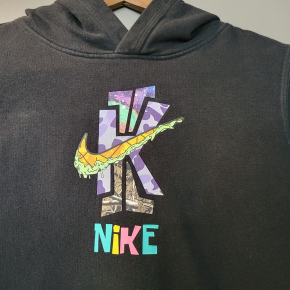 Nike Kyrie Graphic "Best Of What" MultiColor Dri-Fit Pullover Hoodie Kids Size L - Picture 2 of 5